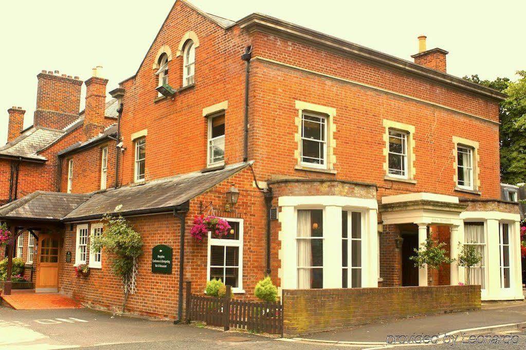 Waterloo Hotel Crowthorne Exterior foto