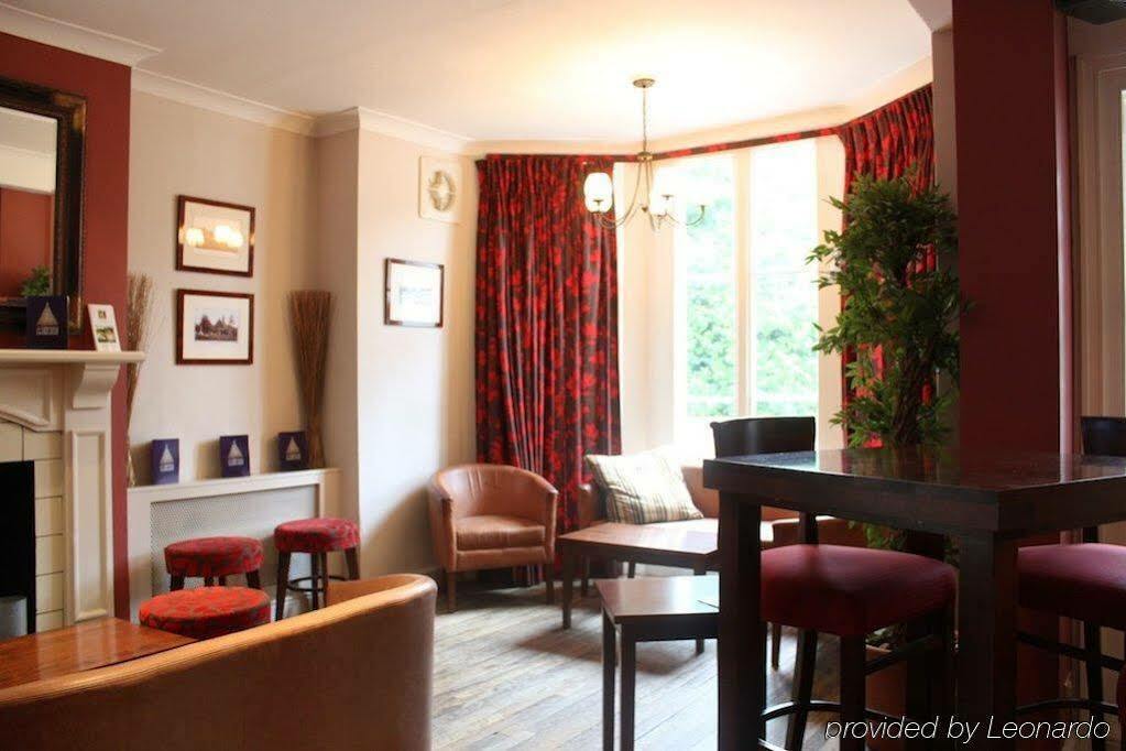 Waterloo Hotel Crowthorne Habitación foto